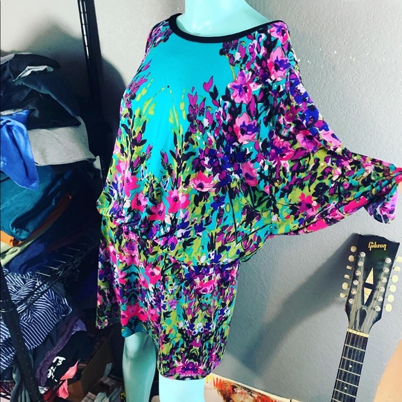 Nicole Miller Dresses & Skirts - NWOT Nicole Miller Floral Dolman Dress Size: XL